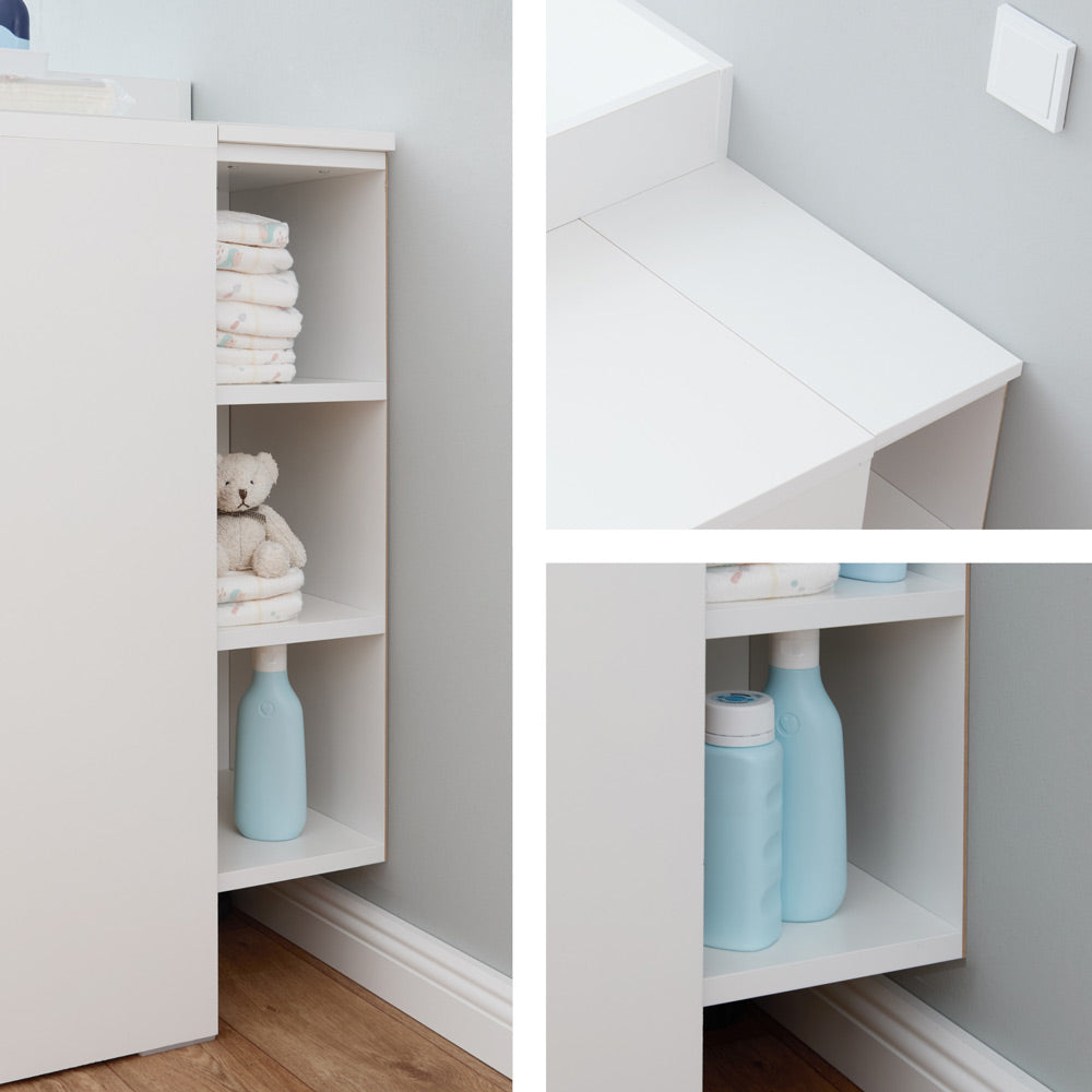 IKEA Malm als Wickeltisch mit Stauraumregal, Wickelaufsatz und Wickelzubehör.