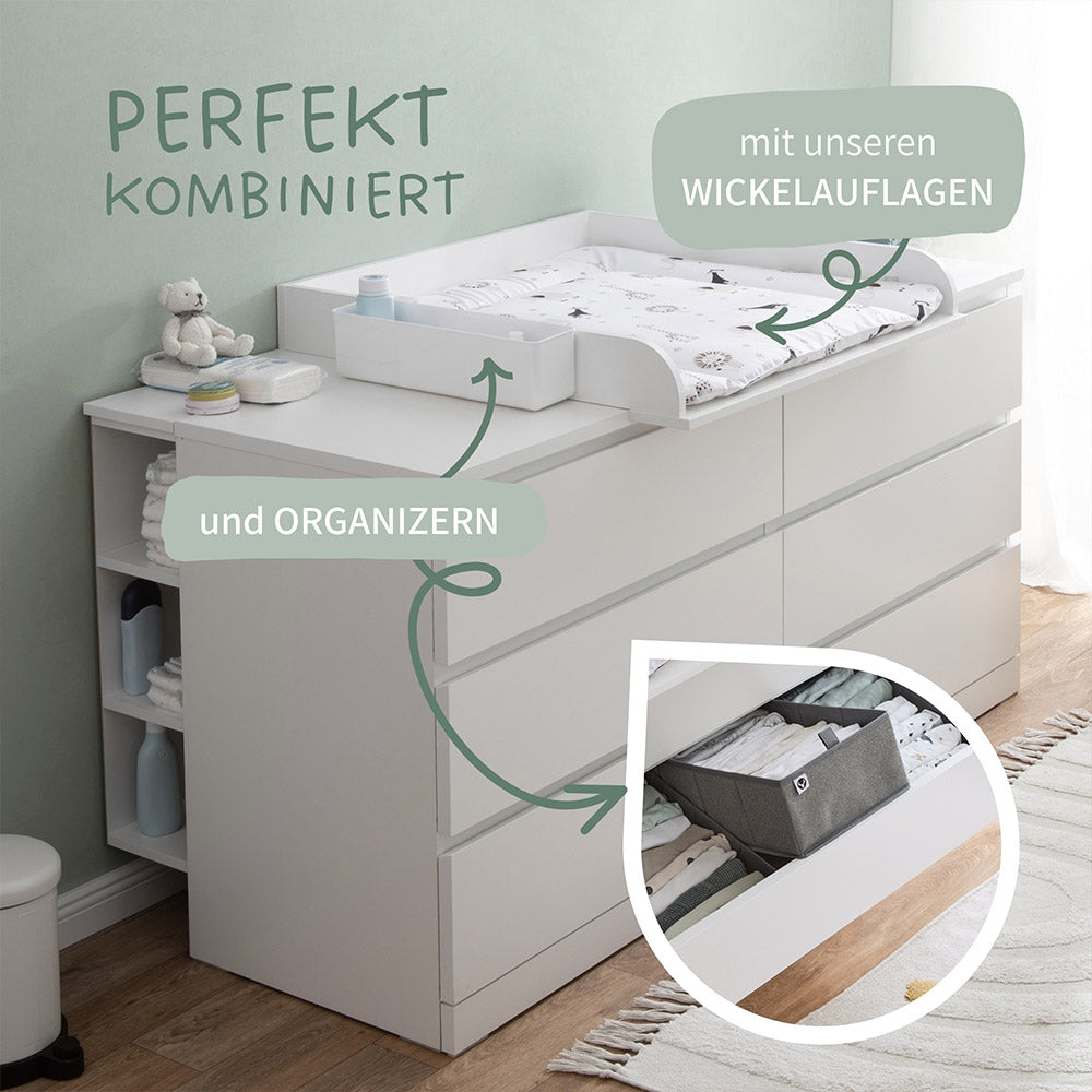 Große Malm Kommode mit Wickelaufsatz, Wickelauflage, Stauraumregal und Organizern samt Wickelzubehör.