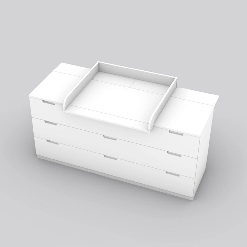 Weißer Nordli Wickelaufsatz auf weißer IKEA Nordli Kommode mit insgesamt 9 Schubladen.