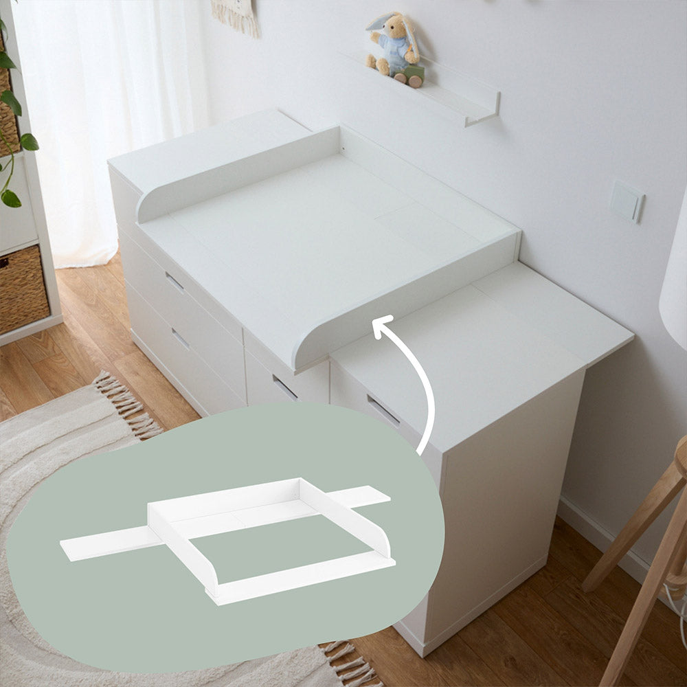 Einzelansicht vom Nordli Wickelaufsatz in weiß, der passgenau auf die 160 cm breite IKEA Kommode passt.