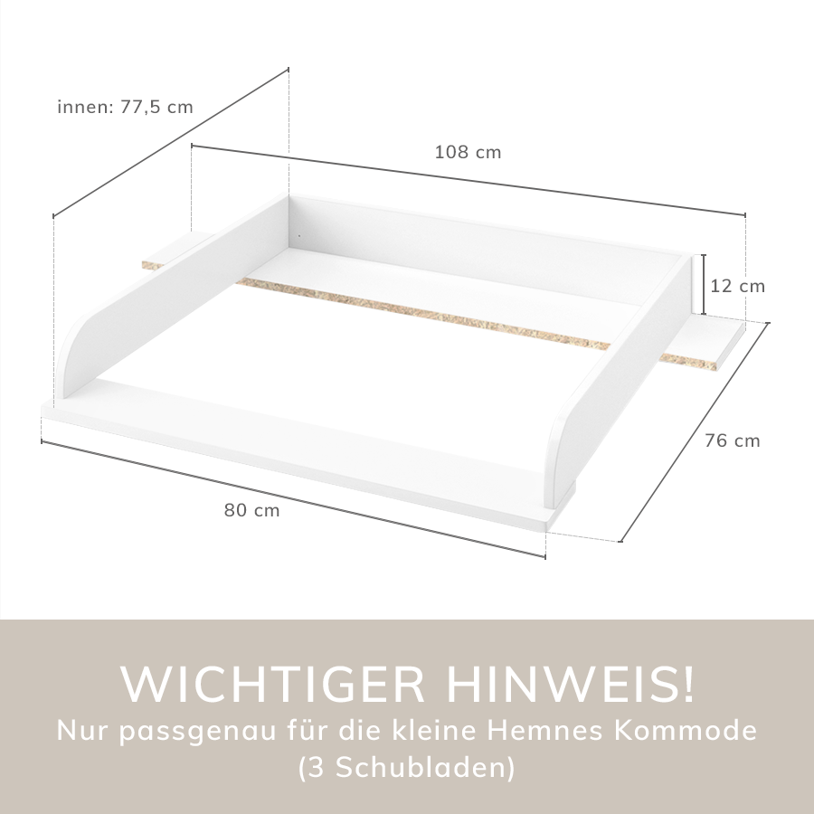 Weiß lackierter Hemnes Wickelaufsatz mit Maßangaben. Breite: 80 cm, Höhe: 12 cm, Tiefe: 76 cm