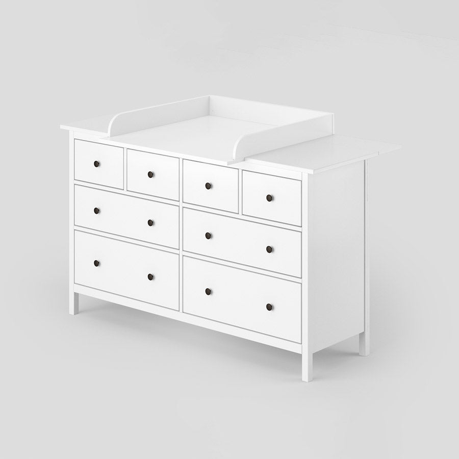 Hemnes Wickelaufsatz für die große Hemnes Kommode von IKEA mit 8 Schubladen.