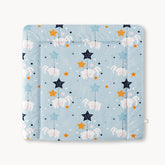 Wickelauflage abwaschbar in hellblau mit Hasen und Sternen Muster